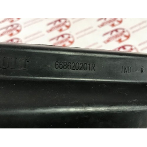 Жабо праве Renault Trafic III 2014-2021 668620201R